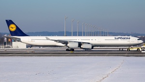 Photo of D-AIHL - Airbus A340-642 operated by Lufthansa