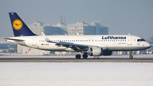 Photo of D-AIUQ - Airbus A320-214 operated by Lufthansa