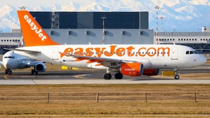 Photo of G-EZAC - Airbus A319-111 operated by easyJet