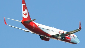 Photo of D-ABKW - Boeing 737-86J operated by Air Berlin
