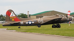 Photo of F-AZDX - Boeing RB-17G Flying Fortress operated by Association Forteresse Toujours Volante