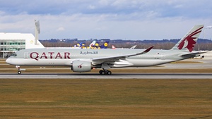 Photo of A7-ALA - Airbus A350-941 operated by Qatar Airways