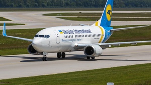 Photo of UR-GAT - Boeing 737-528 operated by Ukraine International Airlines