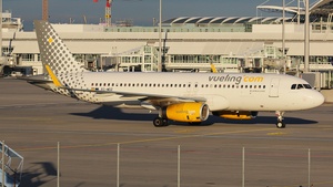 Photo of EC-MDZ - Airbus A320-232 operated by Vueling