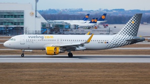 Photo of EC-MAI - Airbus A320-214 operated by Vueling