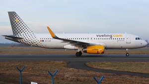 Photo of EC-LUO - Airbus A320-232 operated by Vueling