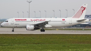 Photo of TS-IMD - Airbus A320-211 operated by Tunisair