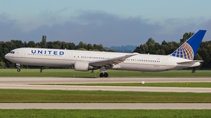 Photo of N76064 - Boeing 767-424(ER) operated by United Airlines