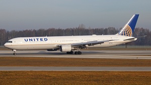 Photo of N77066 - Boeing 767-424(ER) operated by United Airlines