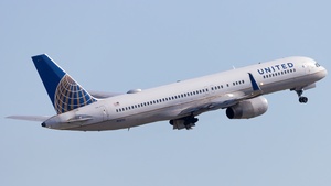 Photo of N13113 - Boeing 757-224 operated by United Airlines