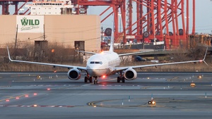 Photo of N37464 - Boeing 737-924(ER) operated by United Airlines
