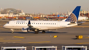 Photo of N726YX - Embraer ERJ-175LR operated by United Express (opb Republic Airways)