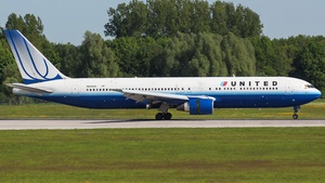 Photo of N654UA - Boeing 767-322(ER) operated by United Airlines