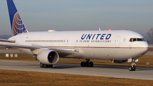 Photo of N649UA - Boeing 767-322(ER) operated by United Airlines