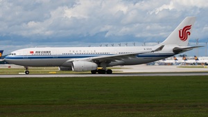Photo of B-6505 - Airbus A330-243 operated by Air China