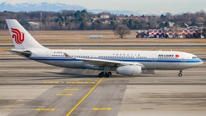Photo of B-6505 - Airbus A330-243 operated by Air China