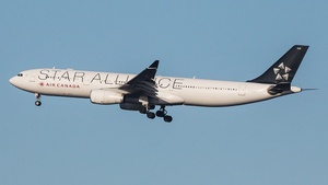 Photo of C-GHLM - Airbus A330-343 operated by Air Canada