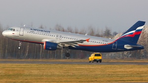 Photo of VQ-BAY - Airbus A320-214 operated by Aeroflot