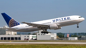 Photo of N73152 - Boeing 767-224(ER) operated by United Airlines