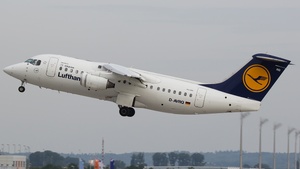Photo of D-AVRQ - British Aerospace Avro RJ85 operated by Lufthansa CityLine