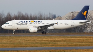 Photo of EI-DSR - Airbus A320-216 operated by Air One