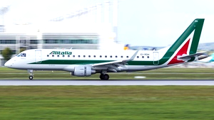 Photo of EI-RDH - Embraer ERJ-175STD operated by Alitalia CityLiner