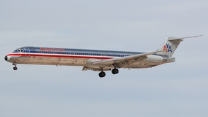 Photo of N597AA - McDonnell Douglas MD-83 operated by American Airlines