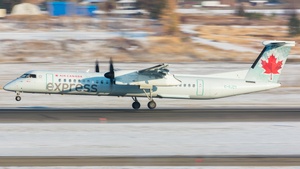 Photo of C-GJZY - Bombardier DHC-8-402 Dash 8 Q400 operated by Air Canada Express (opb Jazz Air)