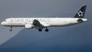 Photo of C-GITU - Airbus A321-211 operated by Air Canada