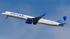 Photo with serial 32818 - Boeing 757-324
