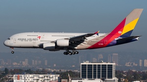 Photo of HL7635 - Airbus A380-841 operated by Asiana Airlines