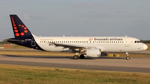 Photo of OO-SNK - Airbus A320-214 operated by Brussels Airlines