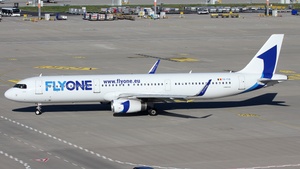 Photo of YR-FIB - Airbus A321-231 operated by FlyOne Romania
