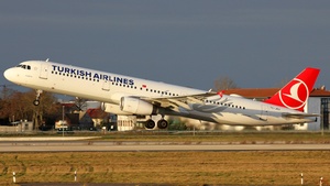 Photo of TC-JRU - Airbus A321-231 operated by Turkish Airlines