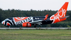 Photo of UR-SQE - Boeing 737-75C operated by SkyUp Airlines