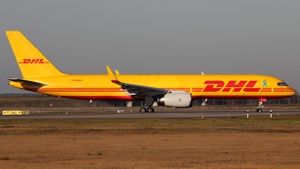 Photo of G-DHKM - Boeing 757-223(PCF) operated by DHL Air