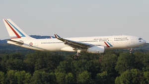 Photo of F-UJCU - Airbus A330-243 operated by Government of France