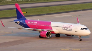 Photo of HA-LVE - Airbus A321-271NX operated by Wizz Air