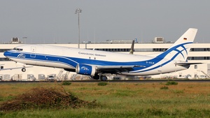 Photo with serial 25775 - Boeing 737-48E(SF)