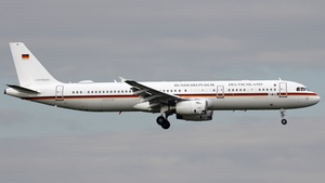 Photo of 15+04 - Airbus A321-231 operated by German Air Force