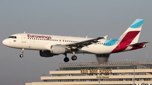 Photo of D-ABNN - Airbus A320-214 operated by Eurowings