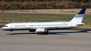 Photo of EC-HDS - Boeing 757-256 operated by Privilege Style