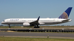 Photo of N19130 - Boeing 757-224 operated by United Airlines