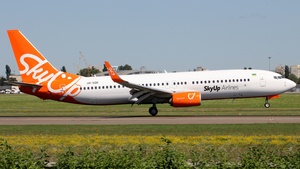 Photo of UR-SQB - Boeing 737-8H6 operated by SkyUp Airlines