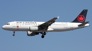 Photo of C-FDGQ - Airbus A320-214 operated by Air Canada
