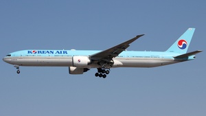 Photo of HL8011 - Boeing 777-3B5(ER) operated by Korean Air