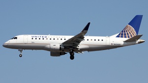 Photo of N604UX - Embraer ERJ-175LL operated by United Express (opb SkyWest Airlines)