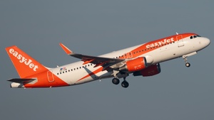 Photo of OE-IVW - Airbus A320-214 operated by easyJet Europe