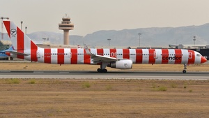 Photo of D-ABOM - Boeing 757-330 operated by Condor