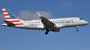 Photo of N855RW - Embraer ERJ-170SE operated by American Eagle (opb Republic Airways)